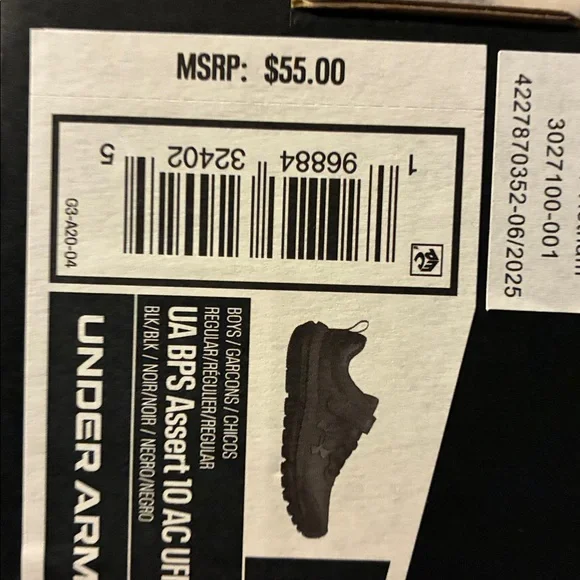NIB Boys 2.5 Y Under Armour Black Sneakers - Picture 10 of 10